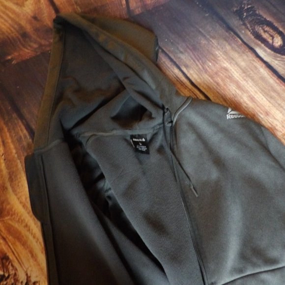 Gray Reebok Sweatshirt - Picture 9 of 9